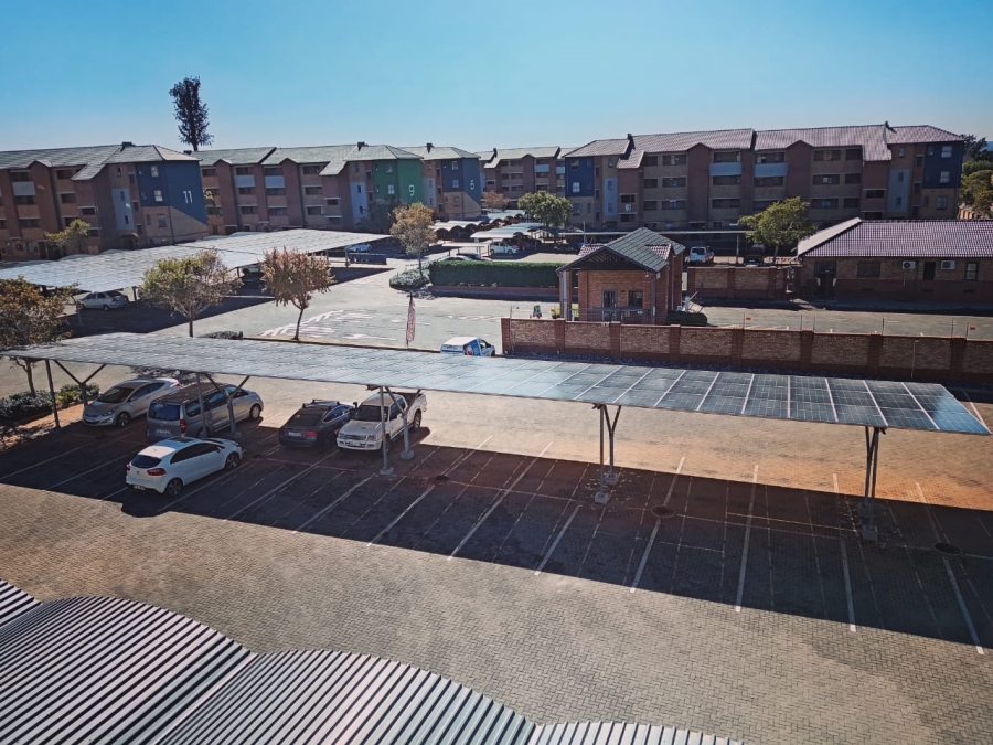 2 Bedroom Property for Sale in Heuweloord Gauteng