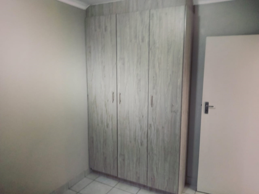2 Bedroom Property for Sale in Heuweloord Gauteng
