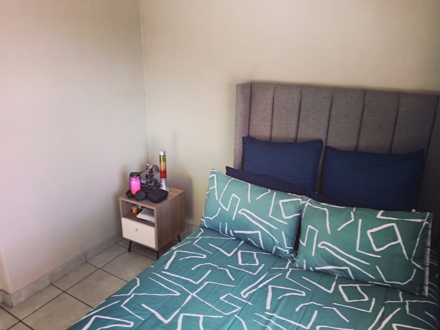 2 Bedroom Property for Sale in Heuweloord Gauteng