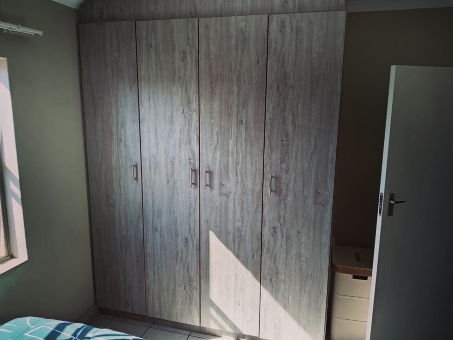 2 Bedroom Property for Sale in Heuweloord Gauteng