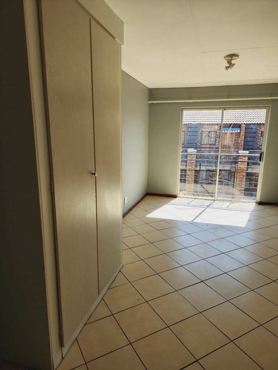 To Let 0 Bedroom Property for Rent in Noordwyk Gauteng