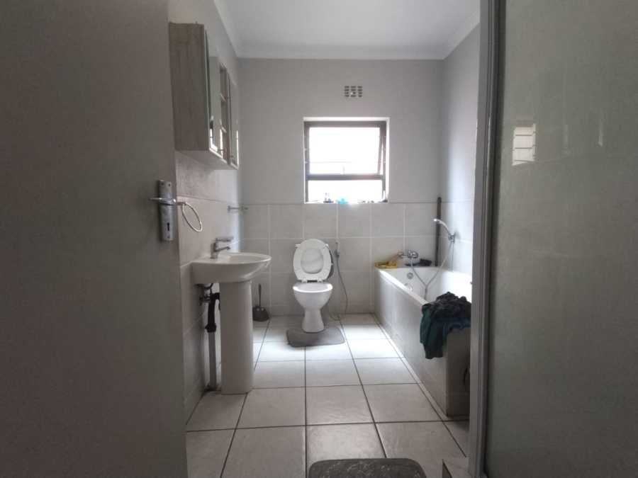 3 Bedroom Property for Sale in New Market Gauteng