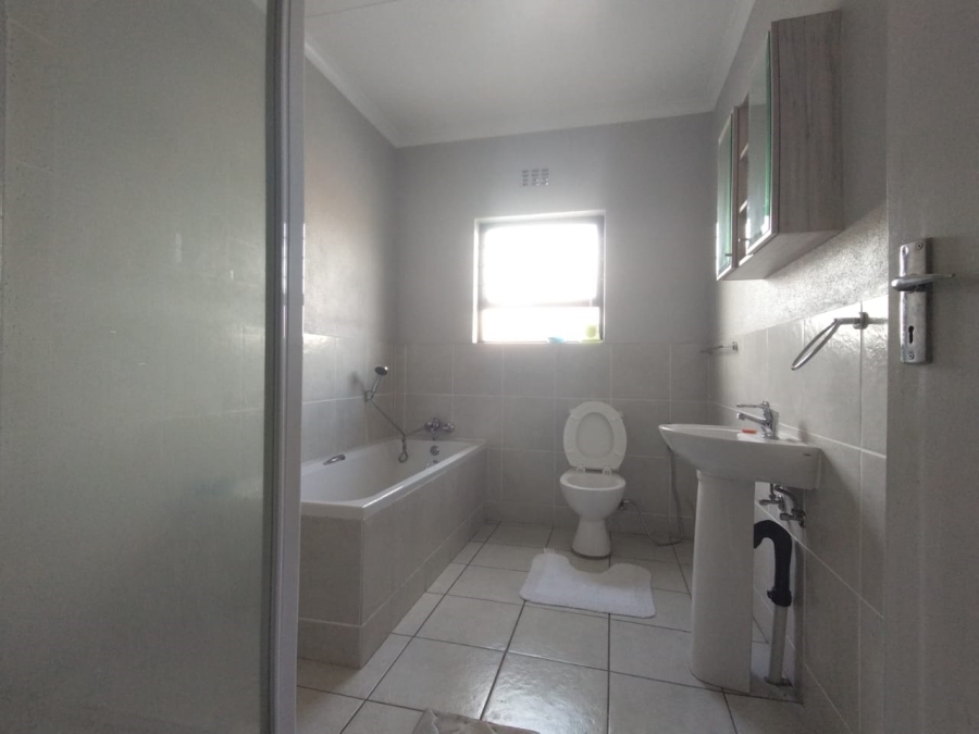 3 Bedroom Property for Sale in New Market Gauteng