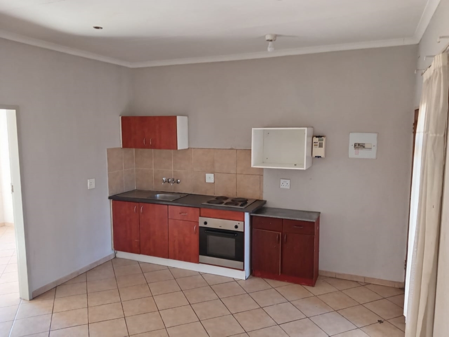 2 Bedroom Property for Sale in Olievenhoutbosch Gauteng