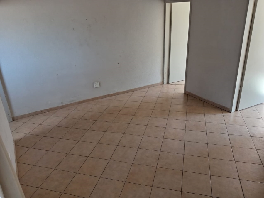 2 Bedroom Property for Sale in Olievenhoutbosch Gauteng