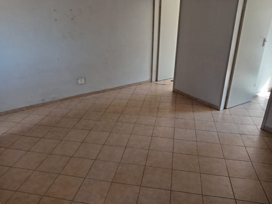 2 Bedroom Property for Sale in Olievenhoutbosch Gauteng
