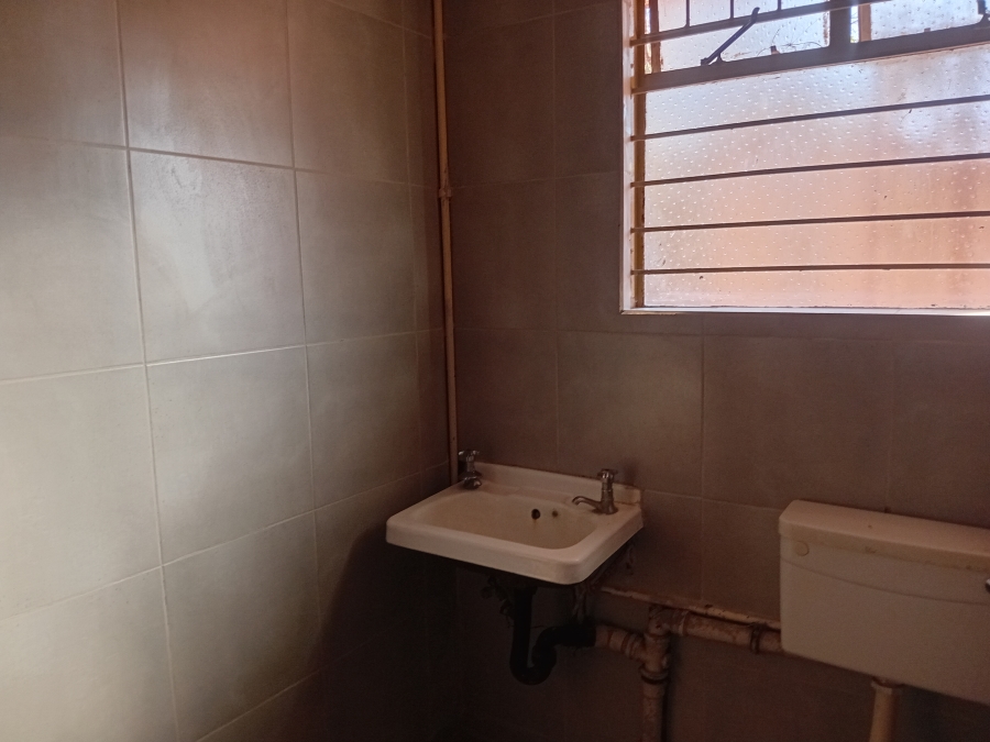 To Let 1 Bedroom Property for Rent in Berea Park Gauteng