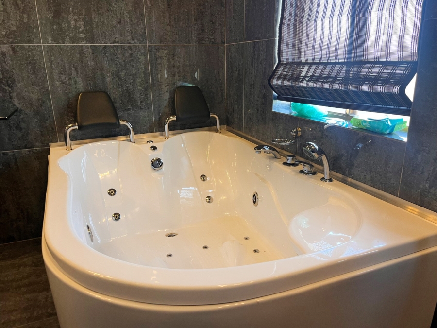 4 Bedroom Property for Sale in Fairmount Gauteng