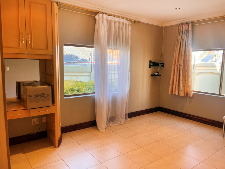 4 Bedroom Property for Sale in Fairmount Gauteng