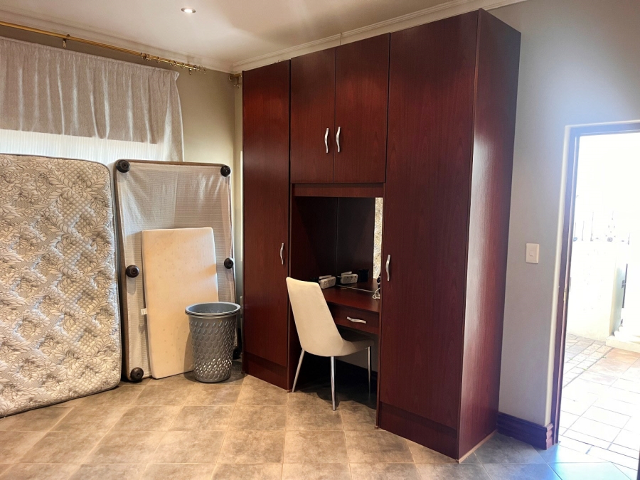4 Bedroom Property for Sale in Fairmount Gauteng