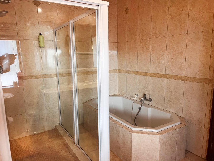 4 Bedroom Property for Sale in Fairmount Gauteng