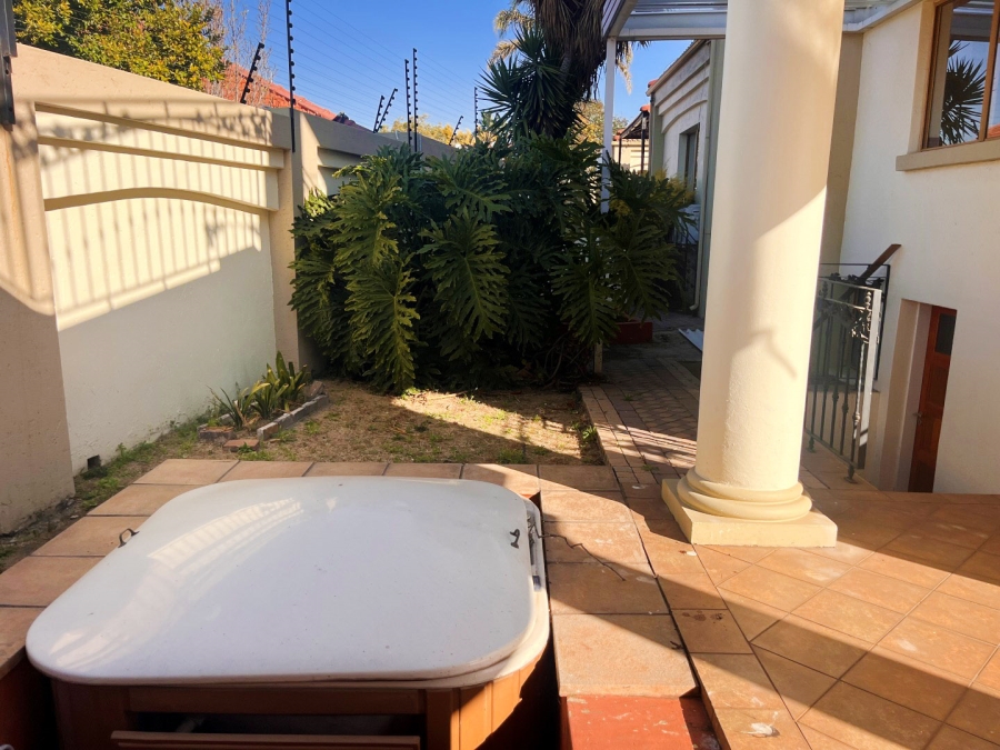 4 Bedroom Property for Sale in Fairmount Gauteng