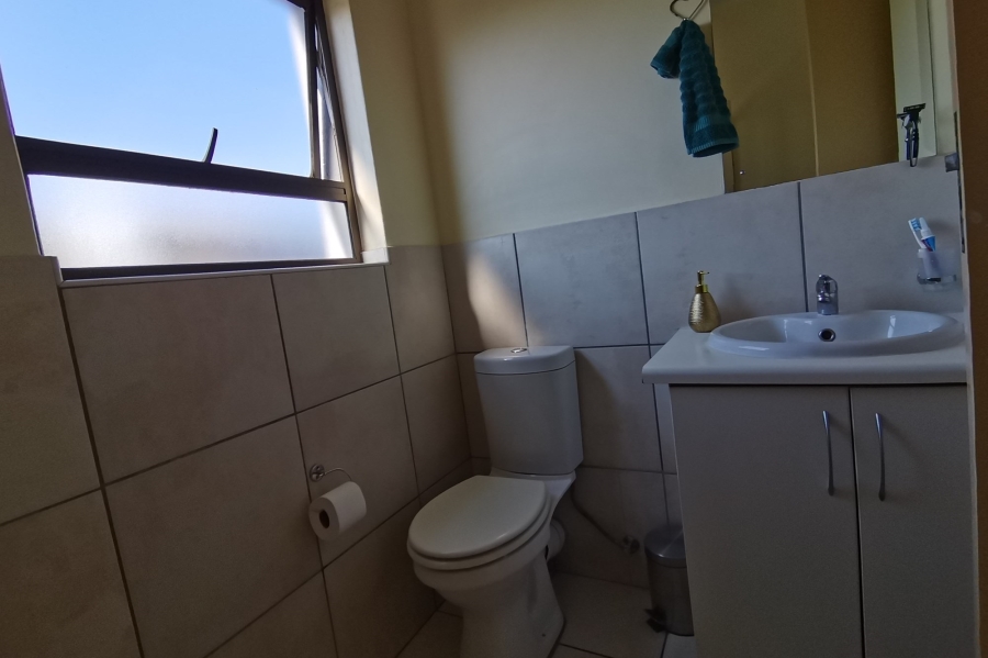 2 Bedroom Property for Sale in Greenstone Hill Gauteng