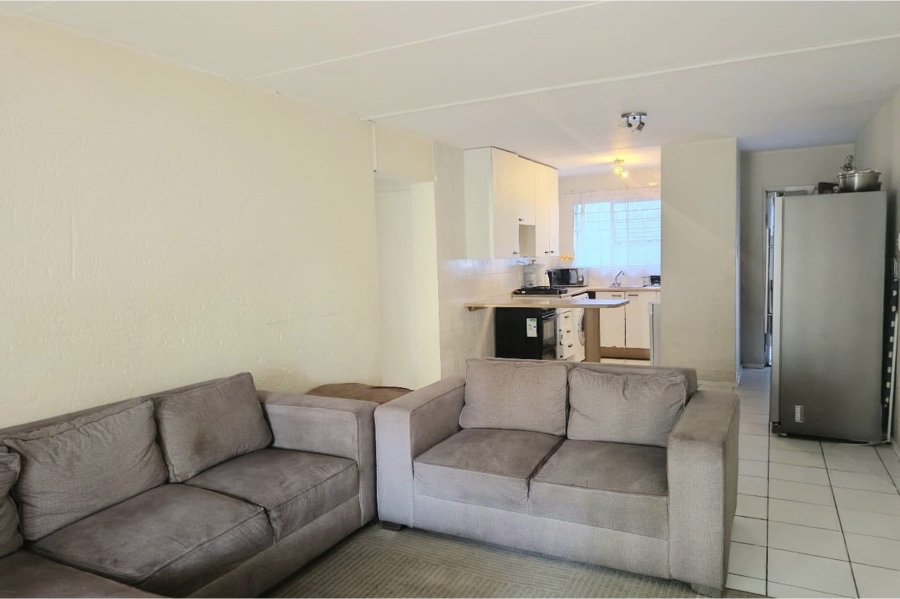 To Let 2 Bedroom Property for Rent in Vorna Valley Gauteng