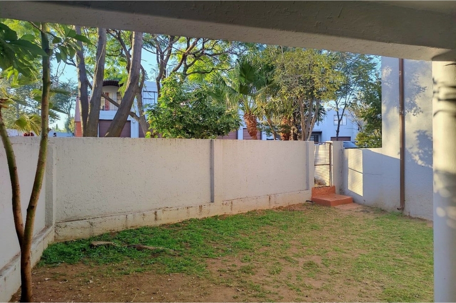To Let 2 Bedroom Property for Rent in Vorna Valley Gauteng