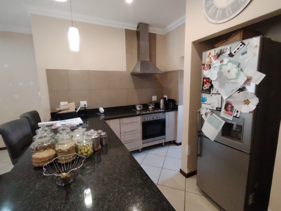 3 Bedroom Property for Sale in Monavoni Gauteng