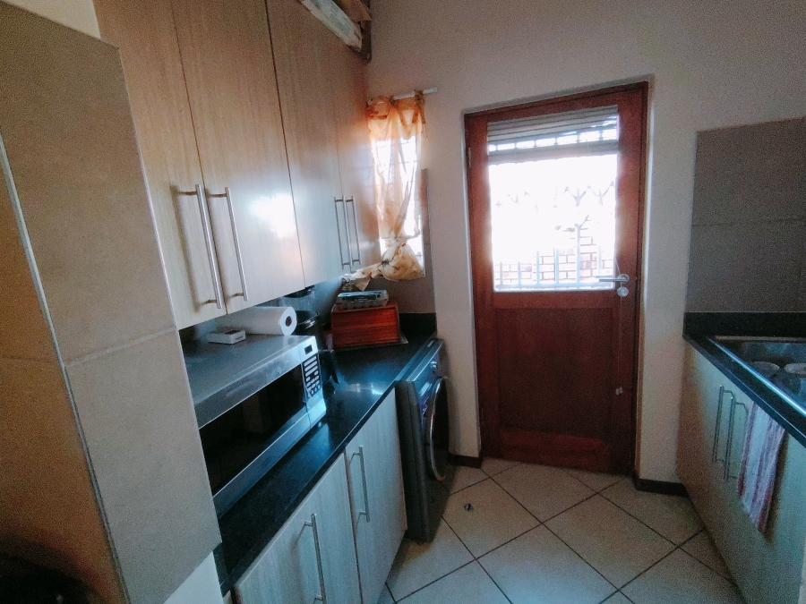 3 Bedroom Property for Sale in Monavoni Gauteng