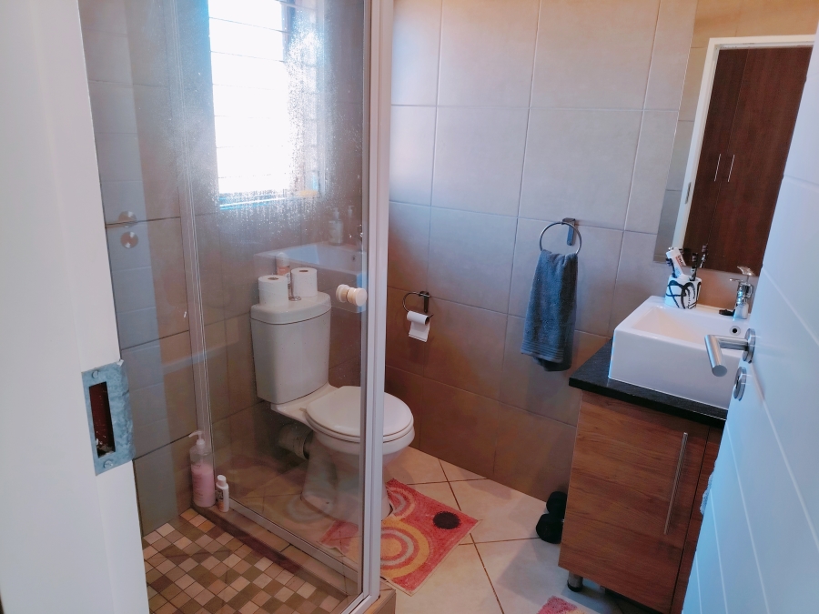 3 Bedroom Property for Sale in Monavoni Gauteng