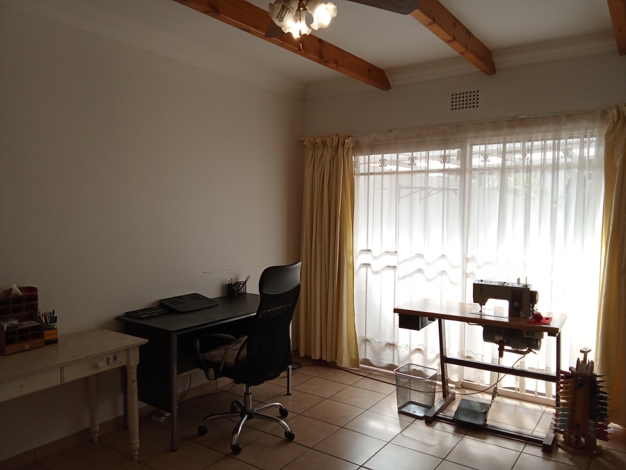 4 Bedroom Property for Sale in Constantia Kloof Gauteng