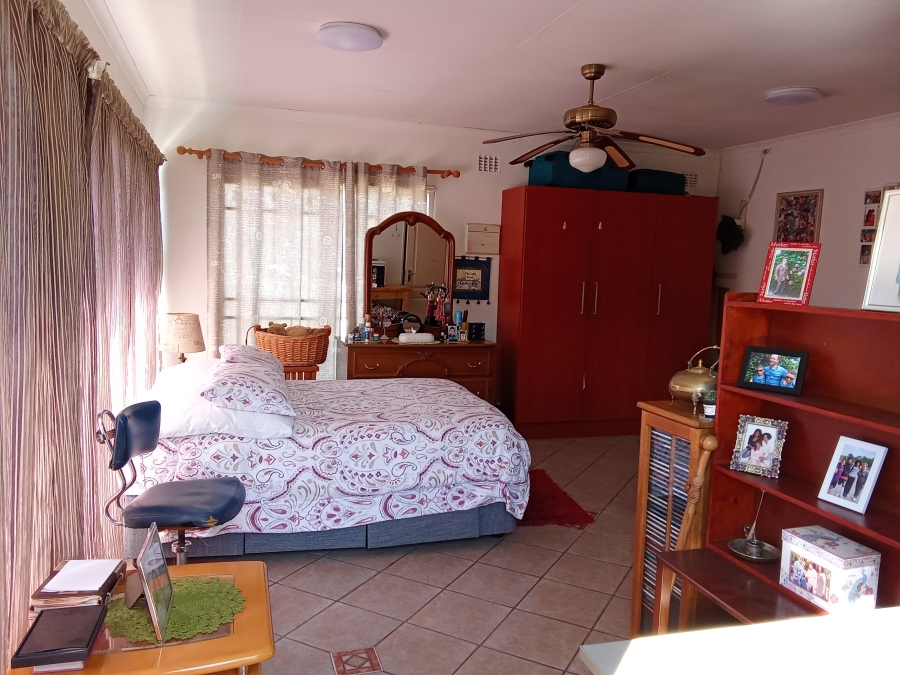 4 Bedroom Property for Sale in Constantia Kloof Gauteng