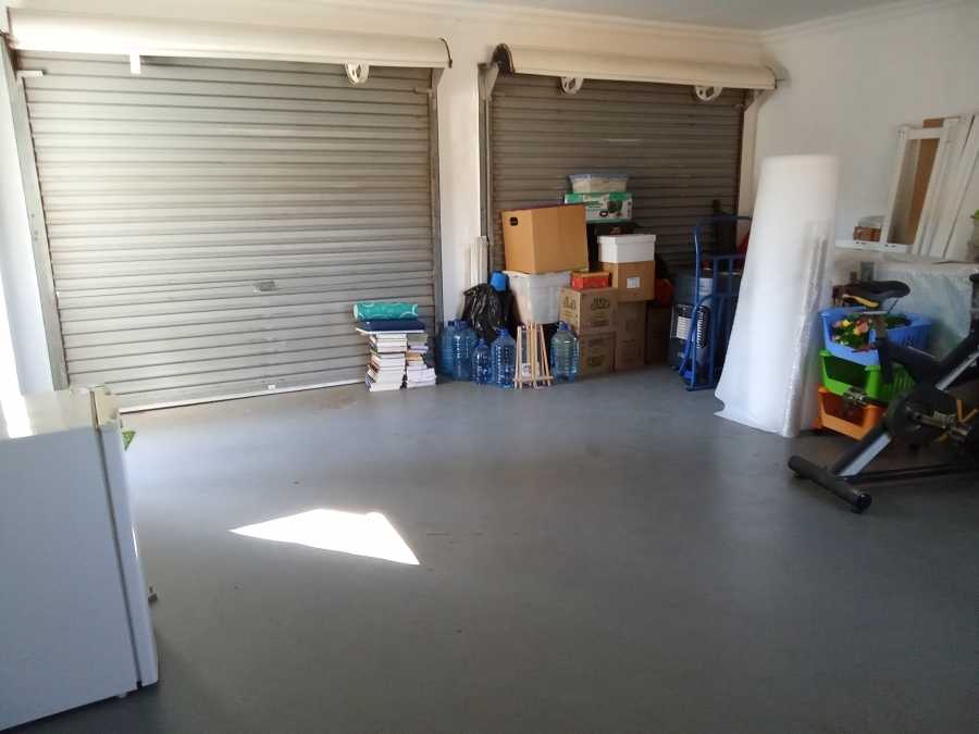 4 Bedroom Property for Sale in Constantia Kloof Gauteng