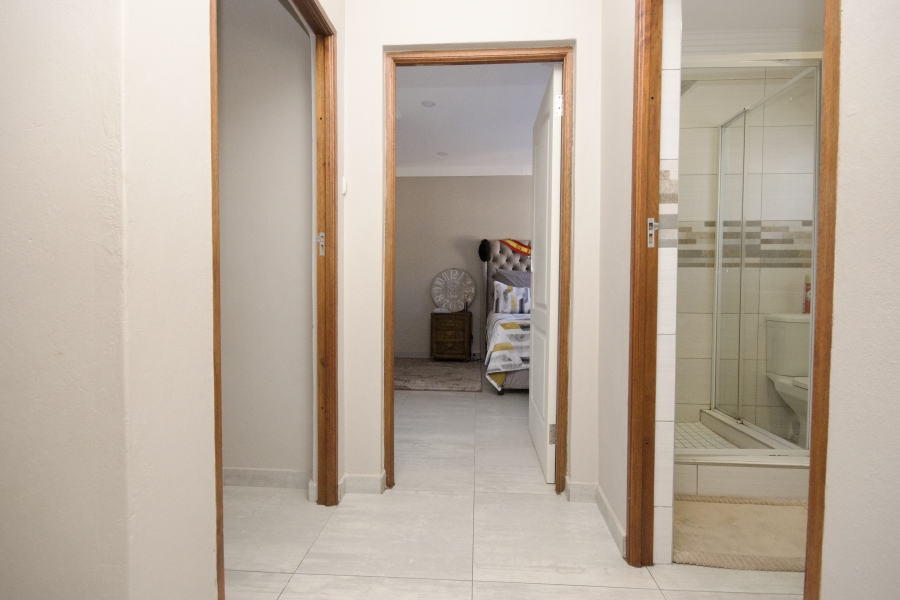 3 Bedroom Property for Sale in Monument Gauteng