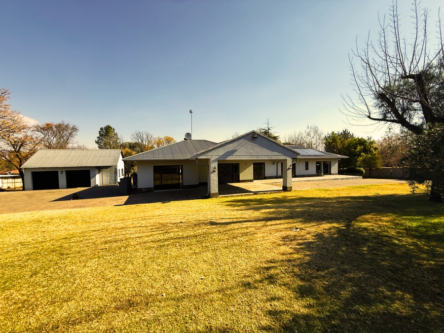 4 Bedroom Property for Sale in Miravaal Gauteng