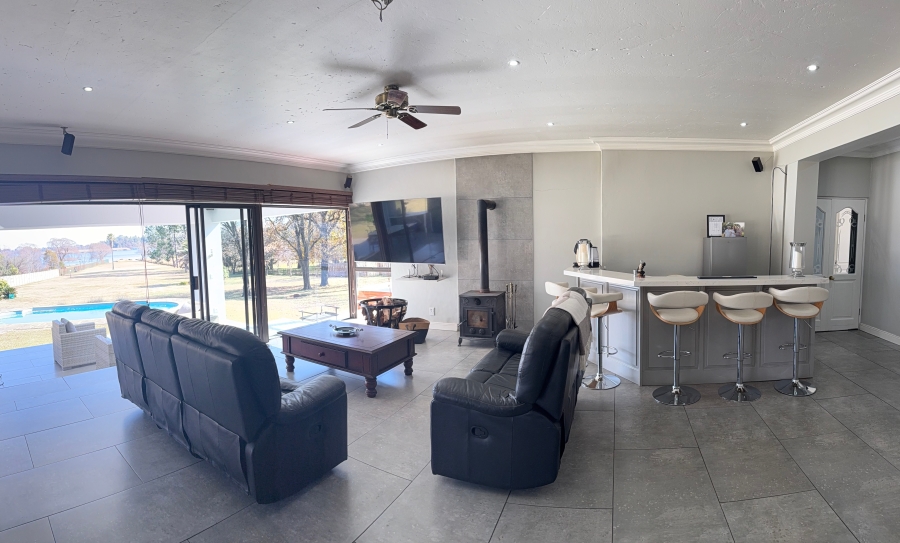 4 Bedroom Property for Sale in Miravaal Gauteng