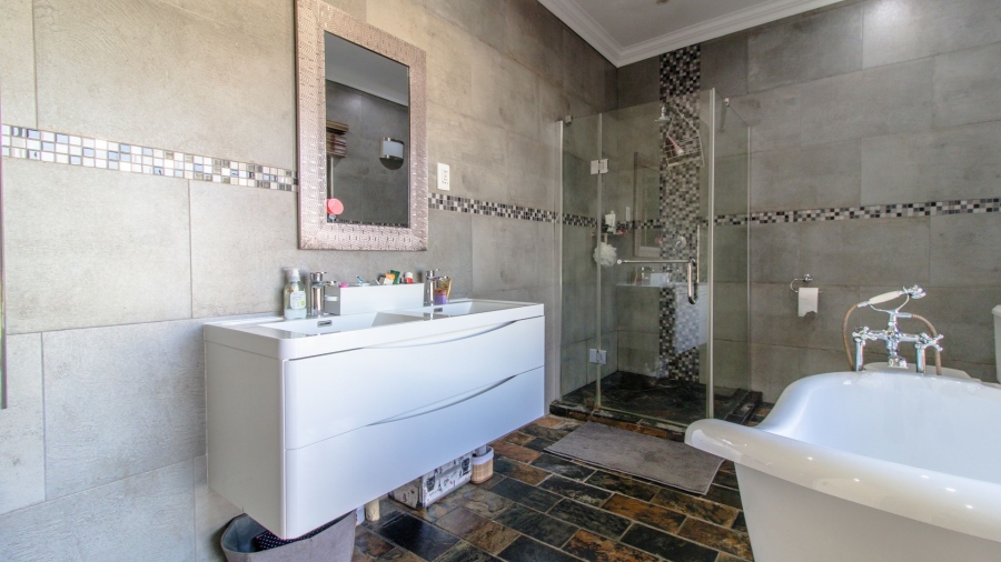 4 Bedroom Property for Sale in Miravaal Gauteng