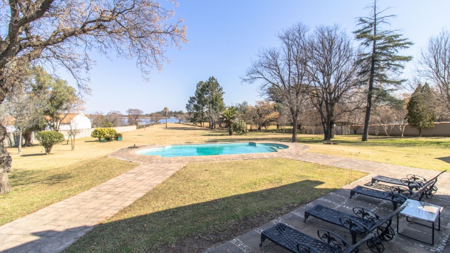 4 Bedroom Property for Sale in Miravaal Gauteng