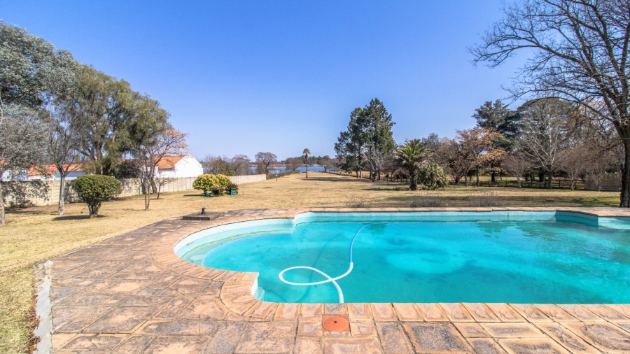 4 Bedroom Property for Sale in Miravaal Gauteng