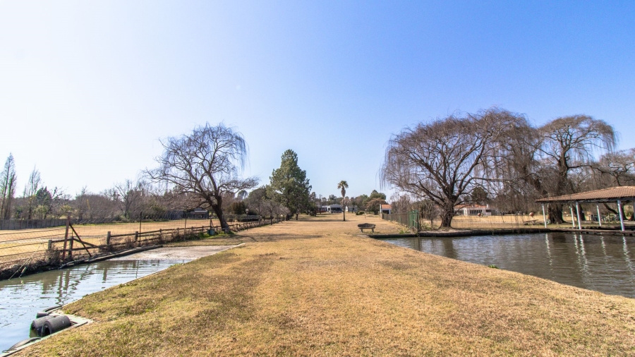 4 Bedroom Property for Sale in Miravaal Gauteng