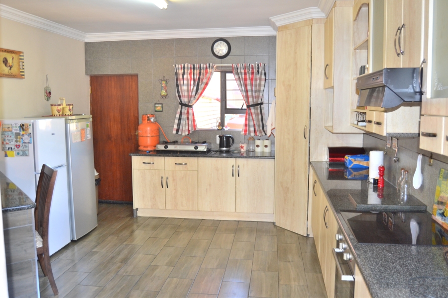 3 Bedroom Property for Sale in Thatchfield Estate Gauteng