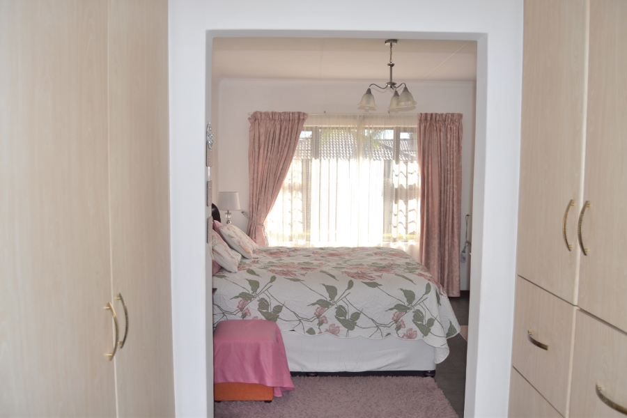 3 Bedroom Property for Sale in Thatchfield Estate Gauteng
