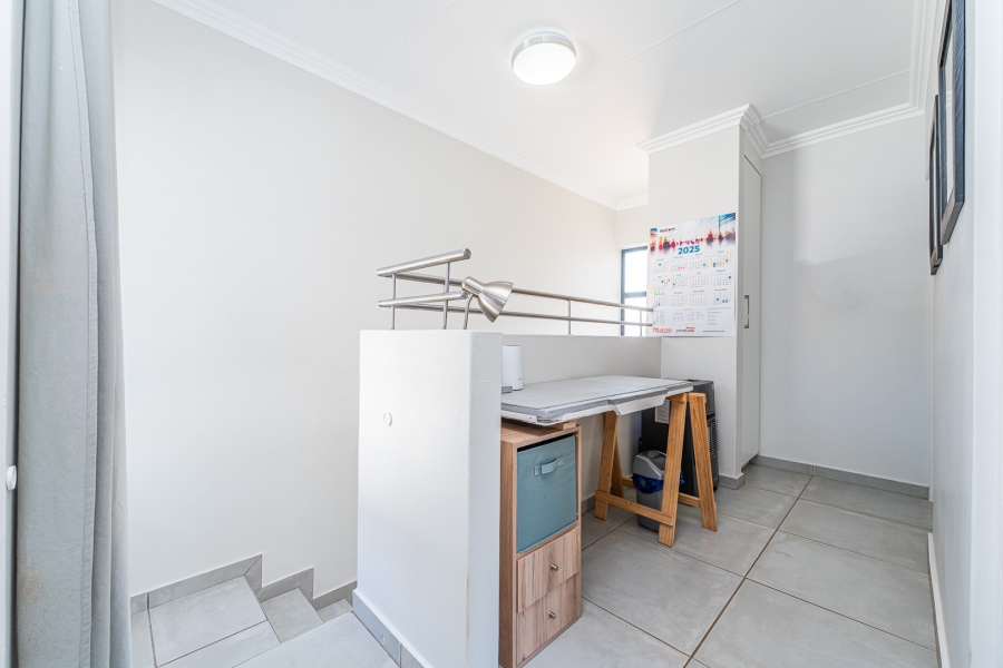 3 Bedroom Property for Sale in Little Falls Gauteng