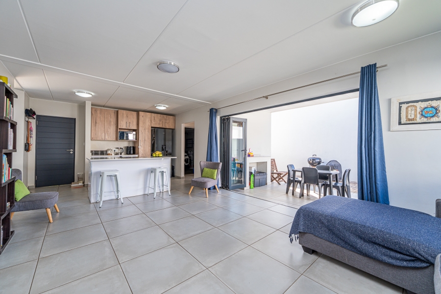 3 Bedroom Property for Sale in Little Falls Gauteng