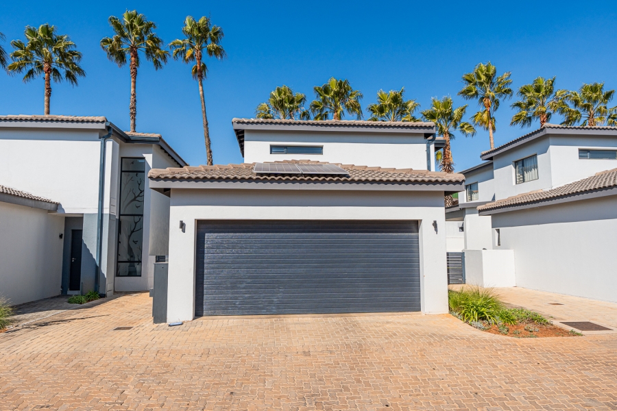 3 Bedroom Property for Sale in Little Falls Gauteng