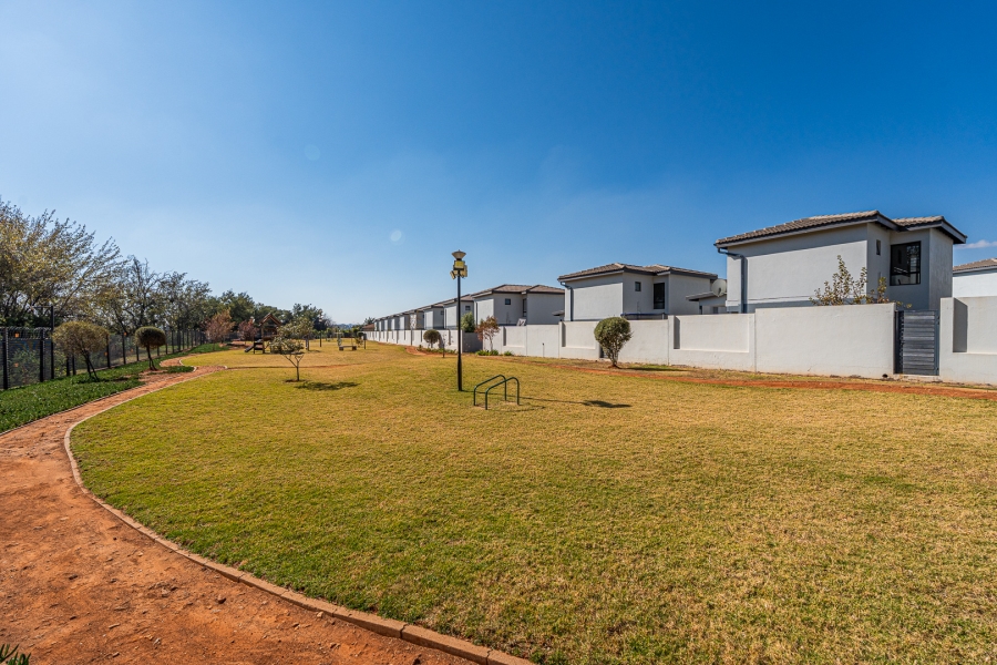 3 Bedroom Property for Sale in Little Falls Gauteng