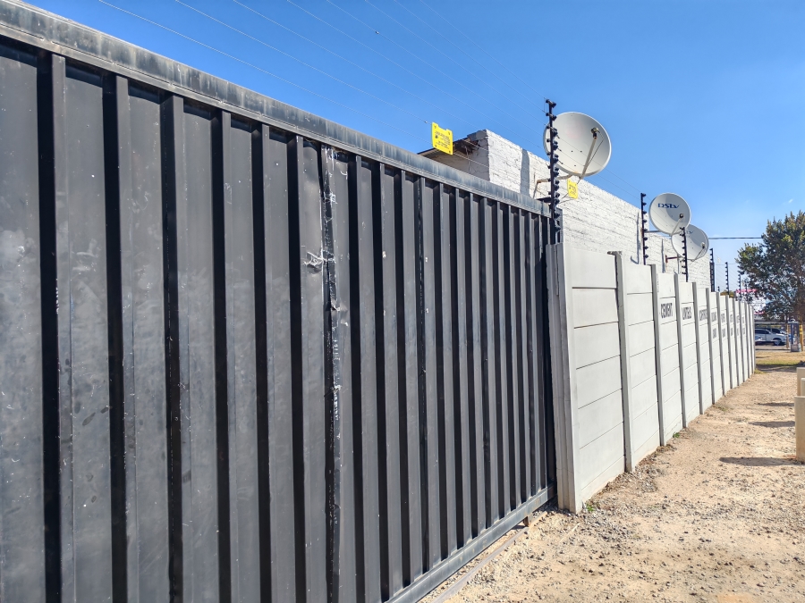 Commercial Property for Sale in Discovery Gauteng
