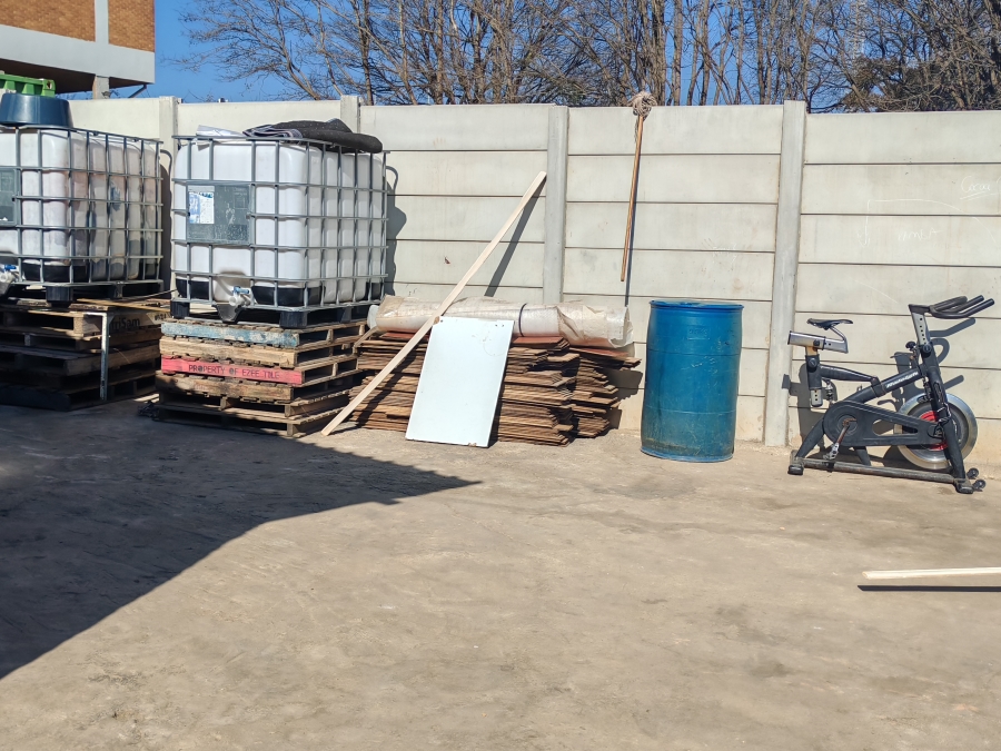 Commercial Property for Sale in Discovery Gauteng