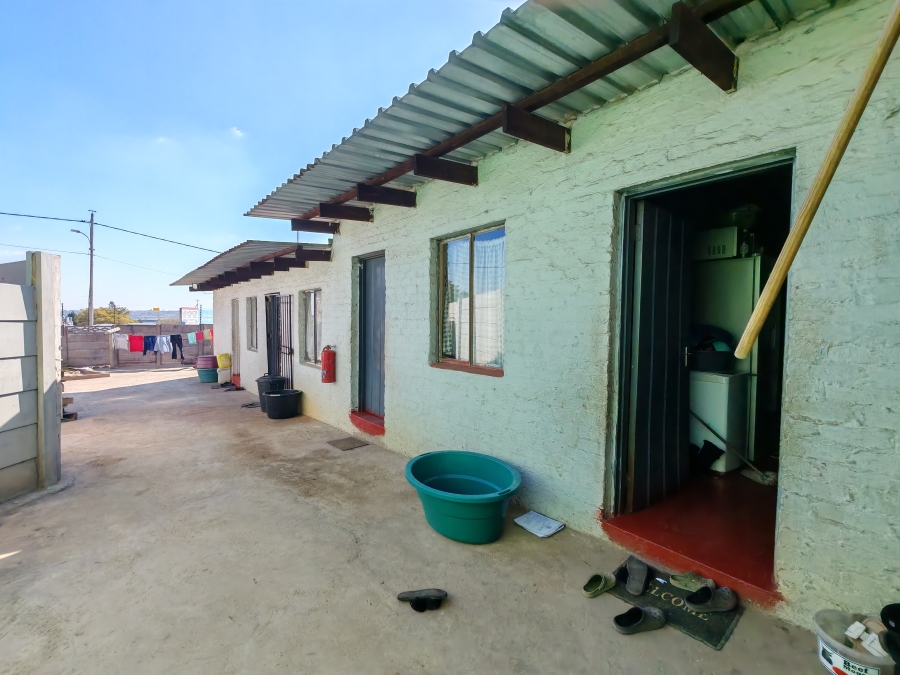 Commercial Property for Sale in Discovery Gauteng