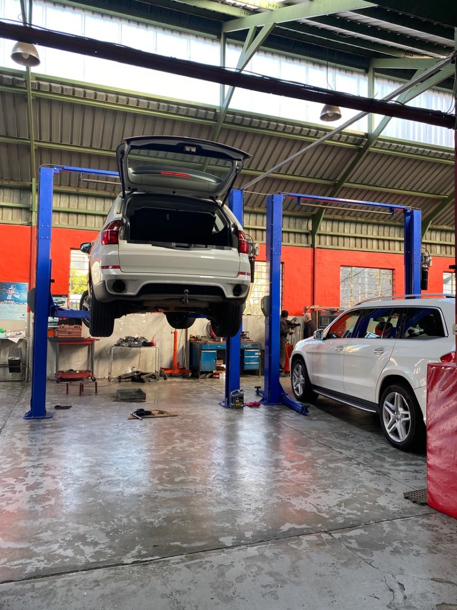 Commercial Property for Sale in Sebenza Gauteng