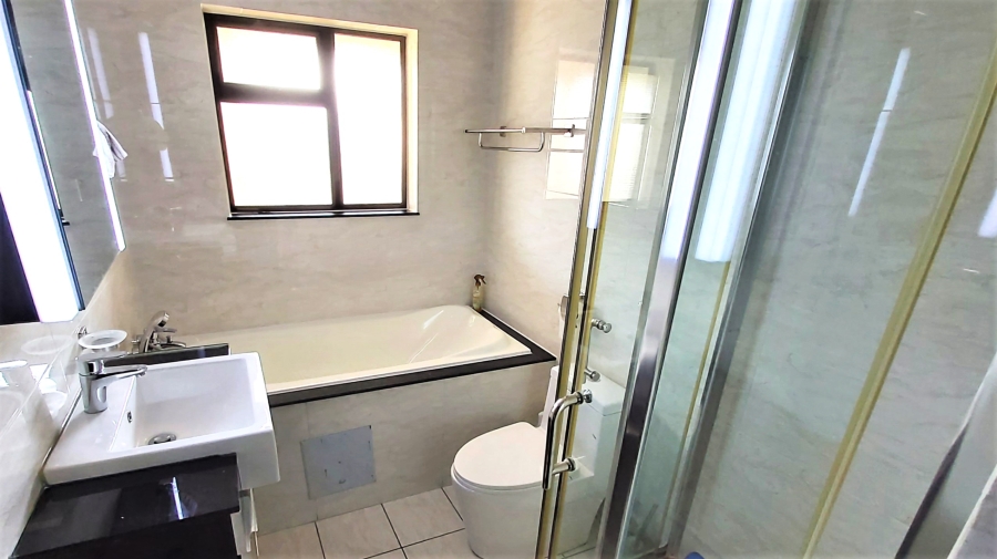 2 Bedroom Property for Sale in Fourways Gauteng