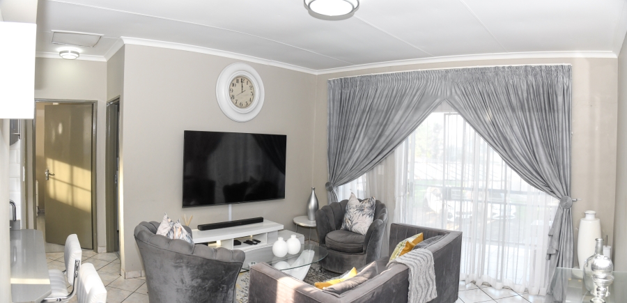 2 Bedroom Property for Sale in Groblerpark Gauteng
