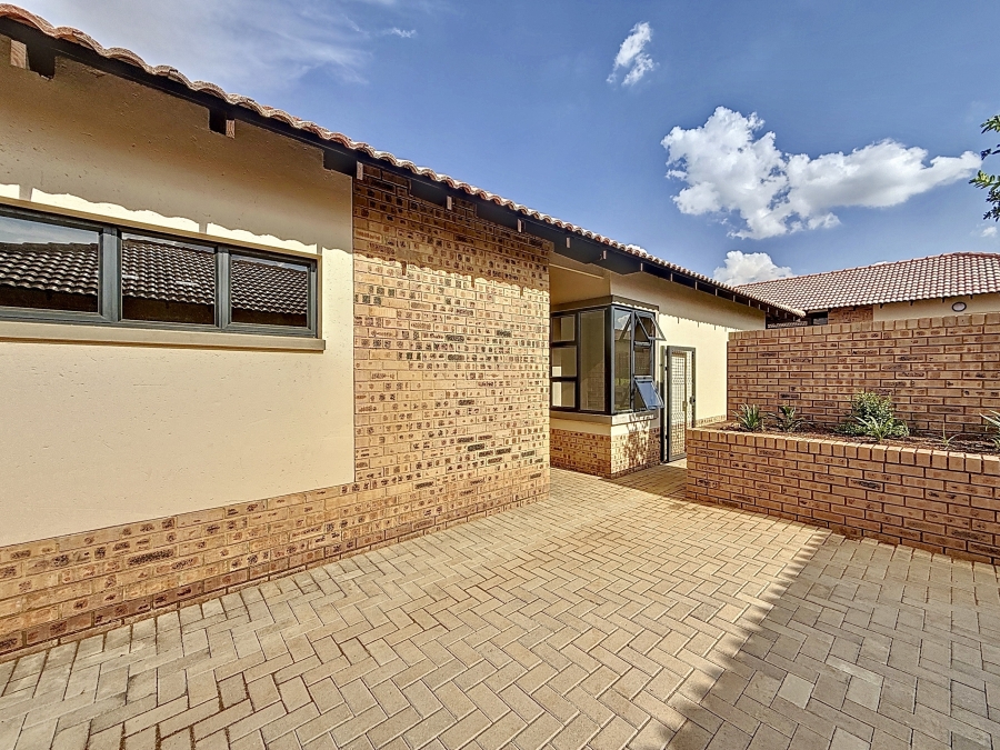 To Let 3 Bedroom Property for Rent in The Retreat Gauteng