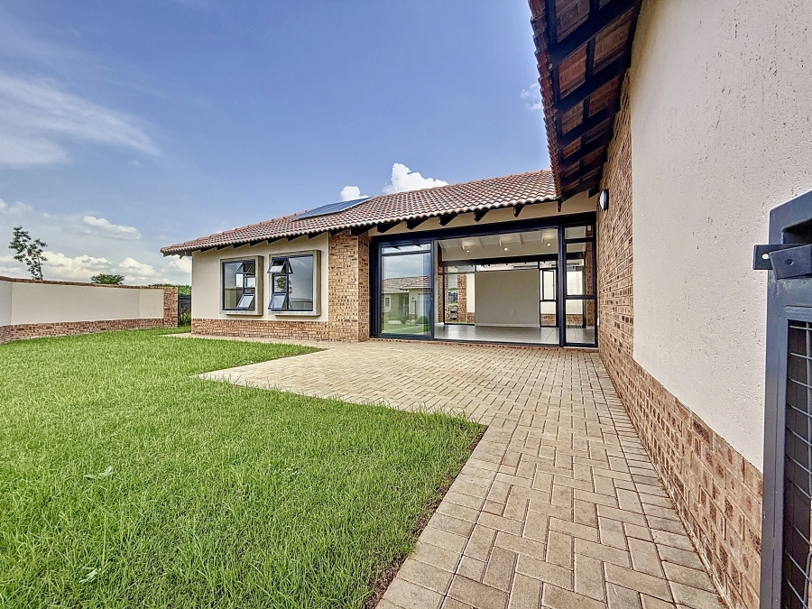 To Let 3 Bedroom Property for Rent in The Retreat Gauteng