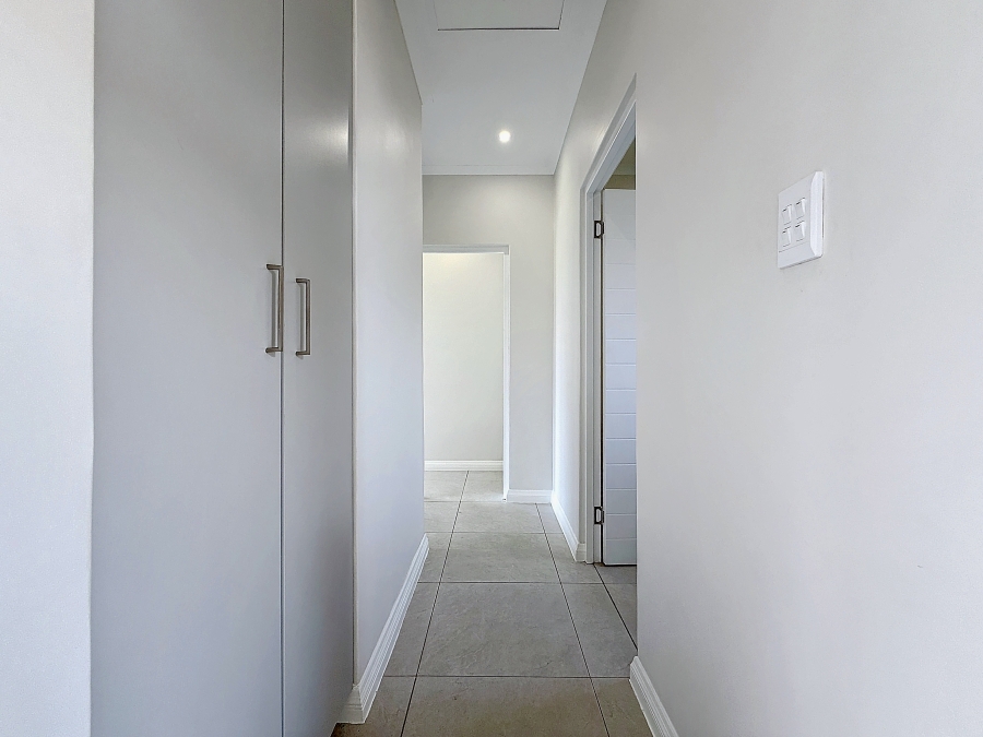 To Let 3 Bedroom Property for Rent in The Retreat Gauteng
