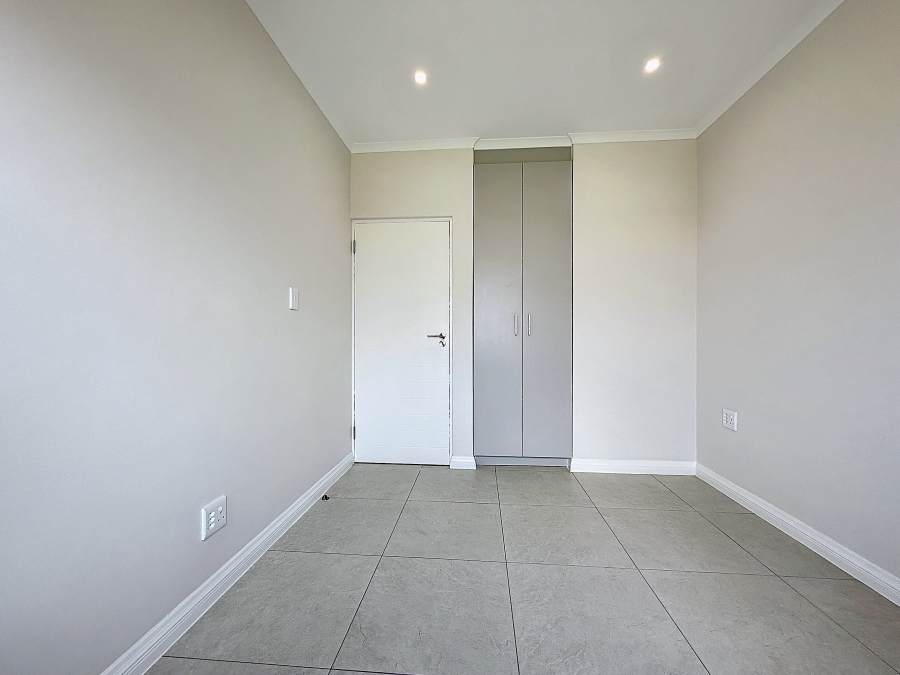 To Let 3 Bedroom Property for Rent in The Retreat Gauteng