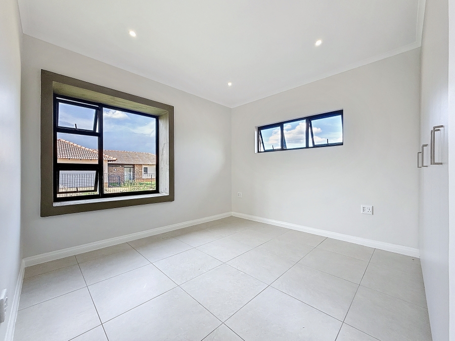 To Let 3 Bedroom Property for Rent in The Retreat Gauteng