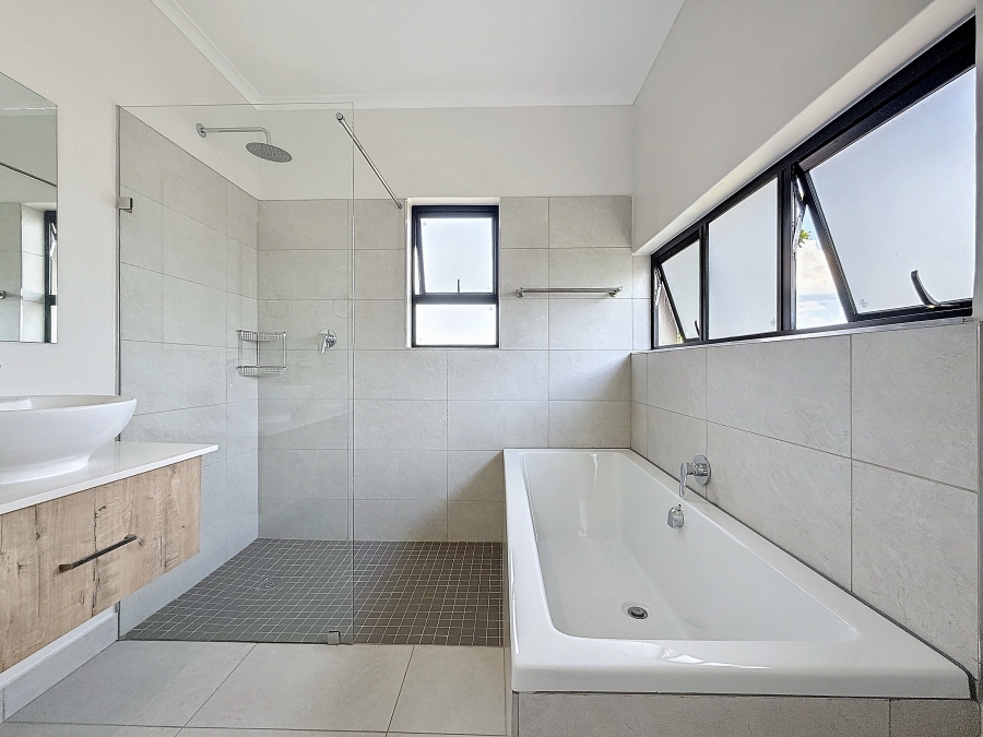 To Let 3 Bedroom Property for Rent in The Retreat Gauteng